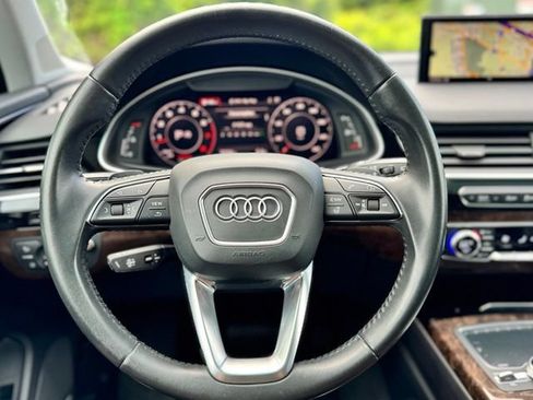 Used 2018 Audi Q7 3.0T Prestige AWD/4WD image 31