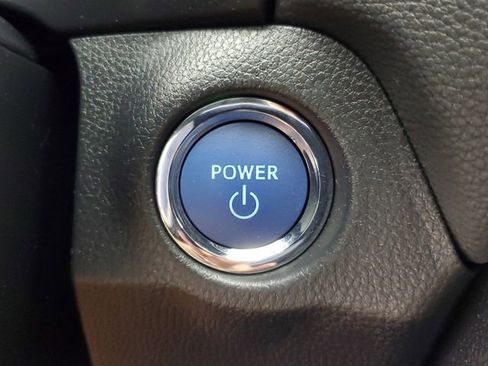 Used 2021 Toyota RAV4 XLE Premium AWD/4WD image 33