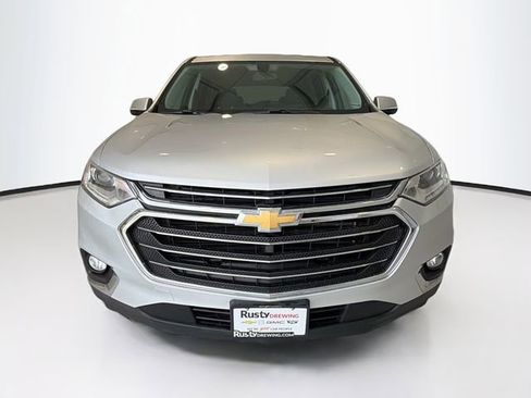 Used 2018 Chevrolet Traverse LT FWD image 2
