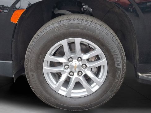 Used 2024 Chevrolet Suburban LT AWD/4WD image 49