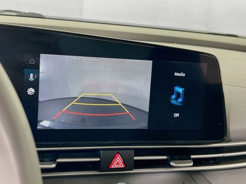 Used 2023 Hyundai Elantra SEL w/ Convenience Package FWD image 14