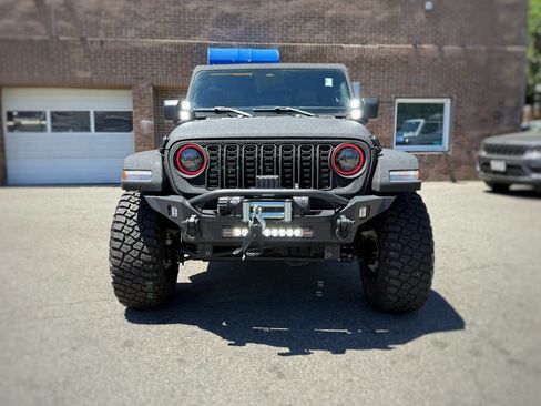 Used 2025 Jeep Wrangler Unlimited Sport AWD/4WD image 2