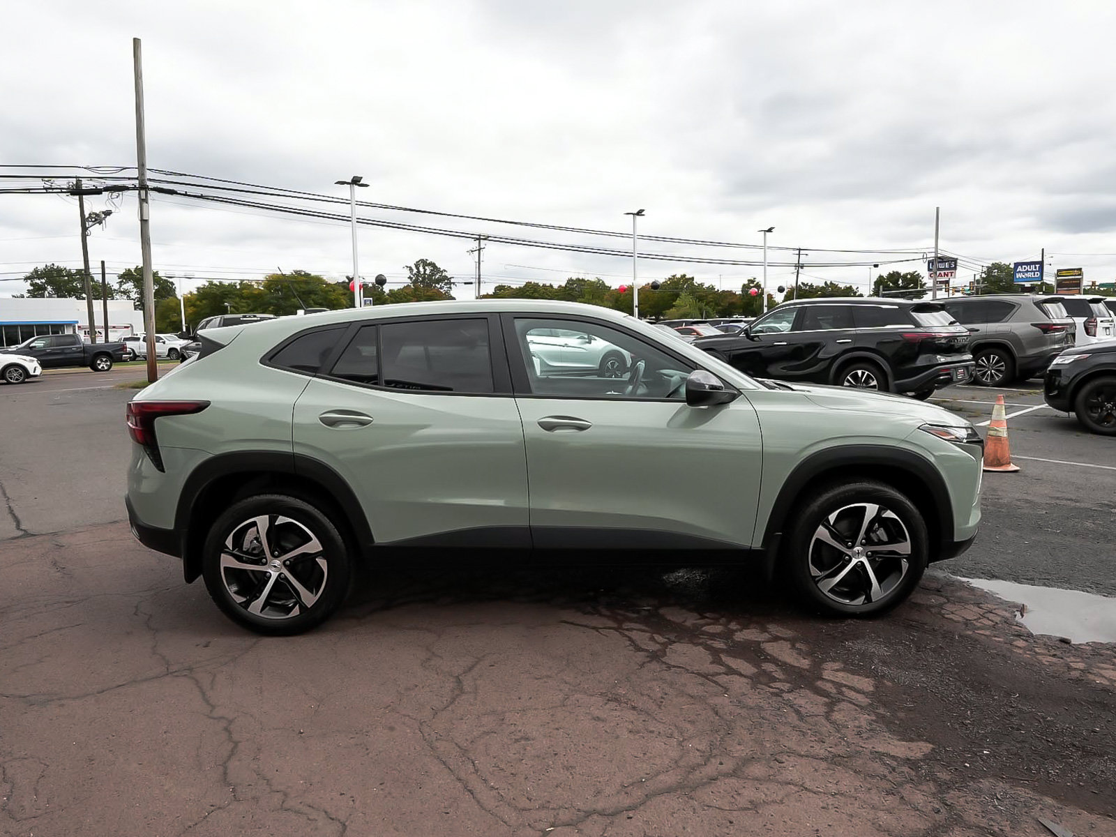 Used 2024 Chevrolet Trax RS w/ Driver Confidence Package FWD image 7
