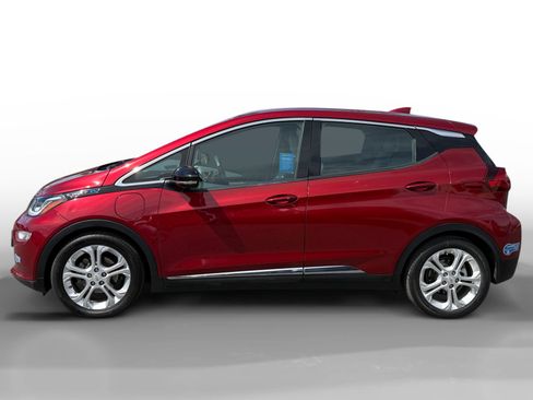 Used 2020 Chevrolet Bolt LT image 2