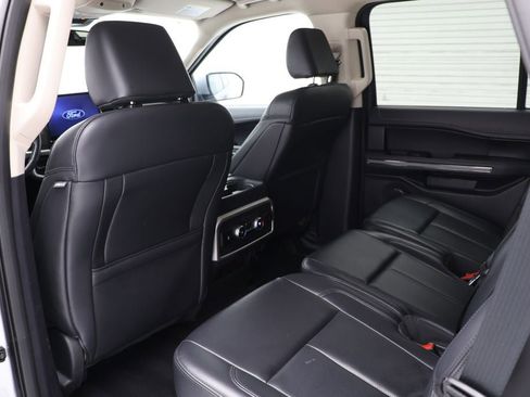 Used 2024 Ford Expedition XLT image 10