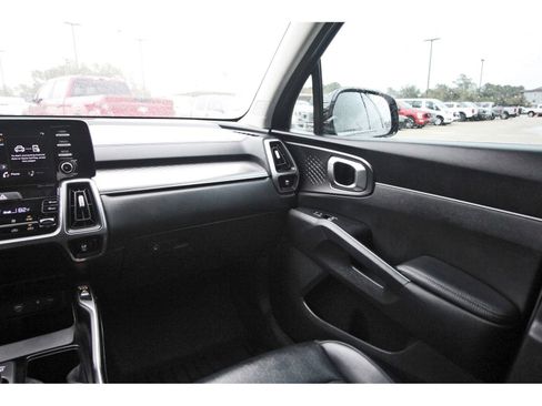 Used 2021 Kia Sorento EX image 13