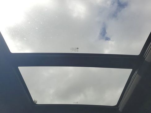 Used 2025 Cadillac XT6 Premium Luxury image 37