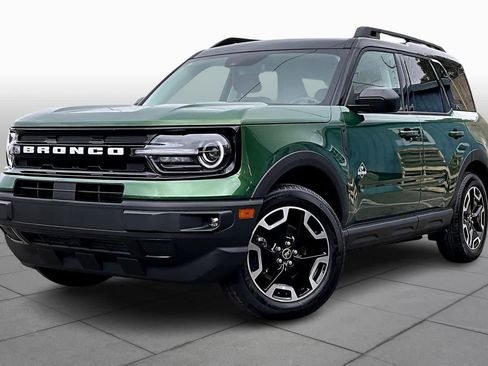 Certified 2024 Ford Bronco Sport Outer Banks w/ Tech Package image 2