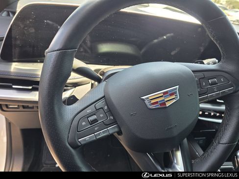 Used 2025 Cadillac XT4 Sport w/ Cold Weather Package FWD image 8