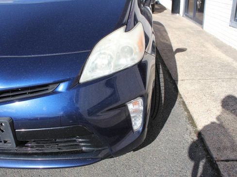 Used 2013 Toyota Prius Four image 3