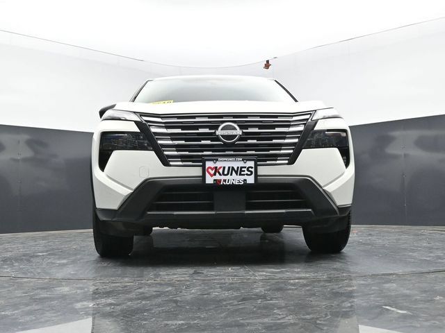 Used 2024 Nissan Rogue S AWD/4WD image 51