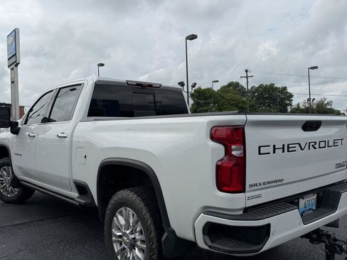Used 2021 Chevrolet Silverado 3500 High Country w/ Z71 Off-Road Package AWD/4WD image 4