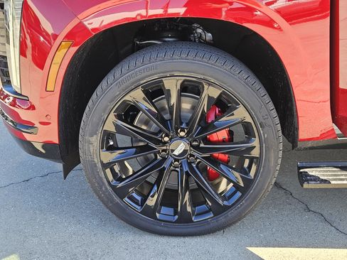 New 2025 Cadillac Escalade Sport Platinum w/ LPO, ONYX Package image 39