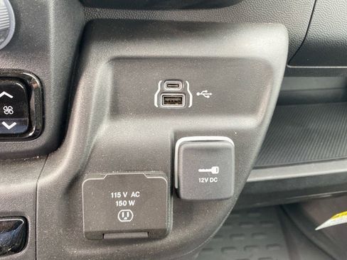 Used 2025 RAM ProMaster 1500 w/ Quick Order Package 22G SLT image 14