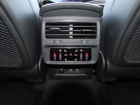 Used 2025 Audi Q7 3.0T Prestige w/ Prestige Package image 28