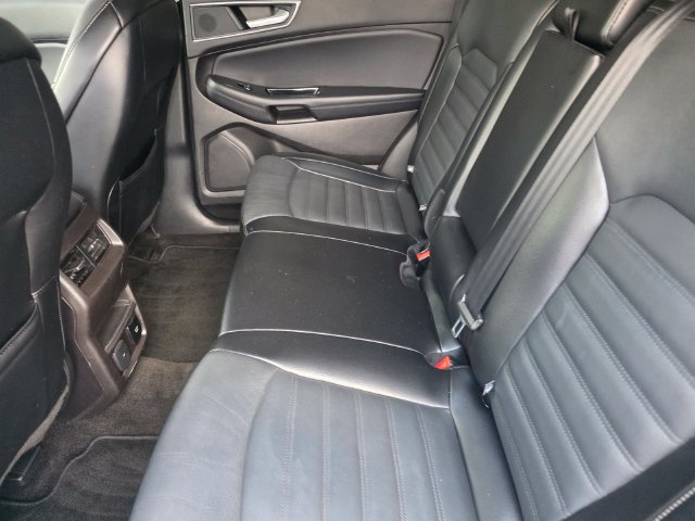 Used 2018 Ford Edge SEL w/ Equipment Group 201A FWD image 12