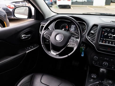 Used 2020 Jeep Cherokee Latitude w/ Quick Order Package 26F North image 9