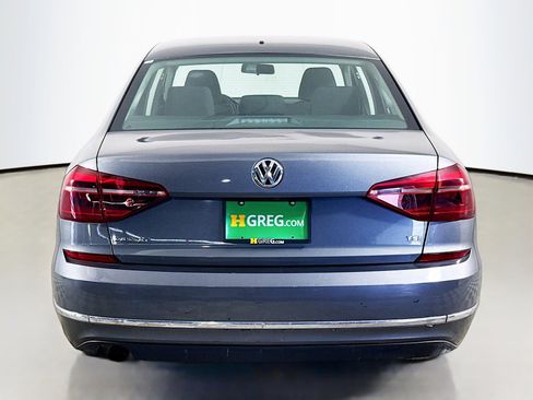 Used 2018 Volkswagen Passat 2.0T S w/ Driver Assistance Package image 8