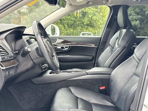 Used 2019 Volvo XC90 T6 Momentum w/ Advanced Package image 16