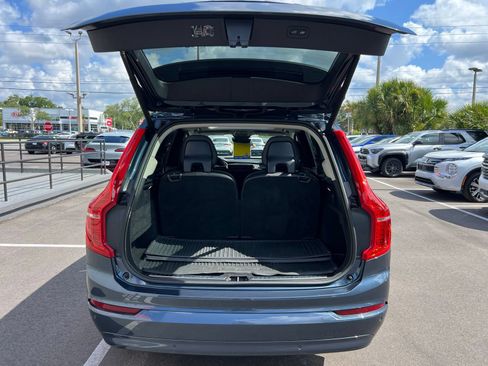 Used 2023 Volvo XC90 B5 Core AWD/4WD image 17