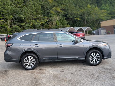 Used 2022 Subaru Outback Premium AWD/4WD image 10