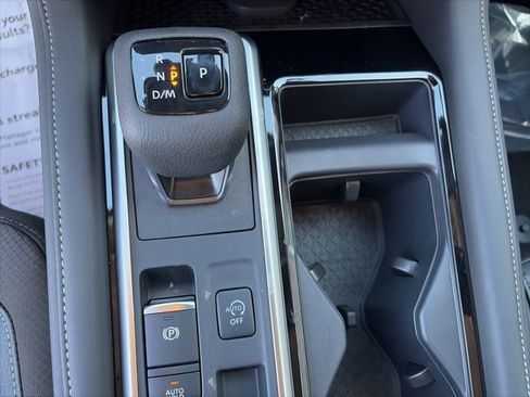 New 2026 Nissan Pathfinder SL image 17