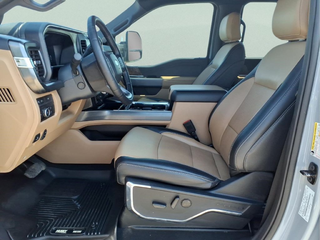 Used 2024 Ford F350 Lariat w/ Chrome Package AWD/4WD image 14