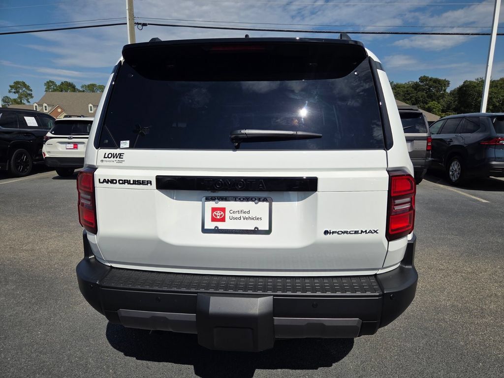 Used 2026 Toyota Land Cruiser w/ Premium Package AWD/4WD image 10
