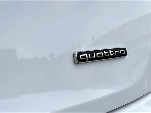 Used 2021 Audi Q5 Premium image 9