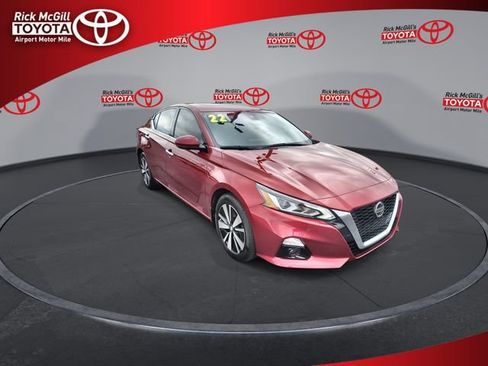 Used 2022 Nissan Altima 2.5 SL FWD image 2