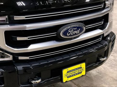 Certified 2022 Ford F250 Platinum w/ Tremor Off-Road Package AWD/4WD image 29