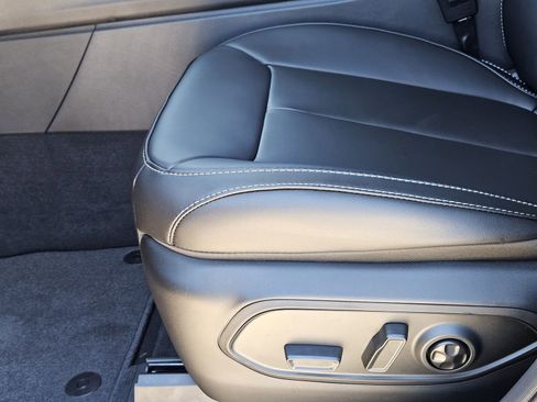 New 2025 Jeep Grand Cherokee L Limited image 24