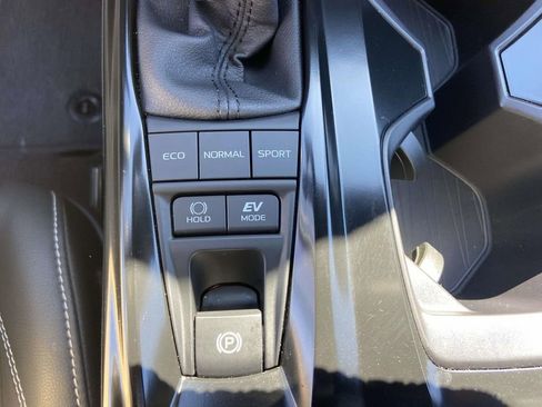 Used 2025 Toyota Camry SE w/ Multimedia Upgrade Package image 26