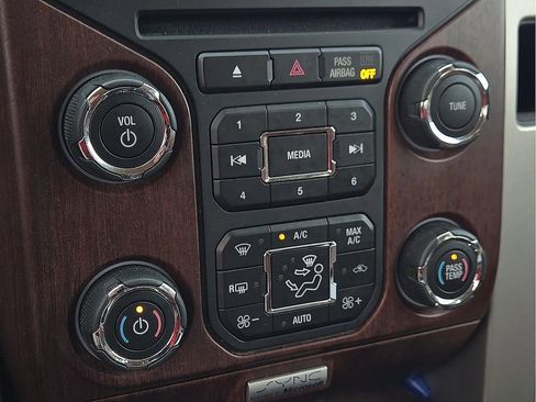 Used 2014 Ford F150 King Ranch w/ King Ranch Luxury Package image 14