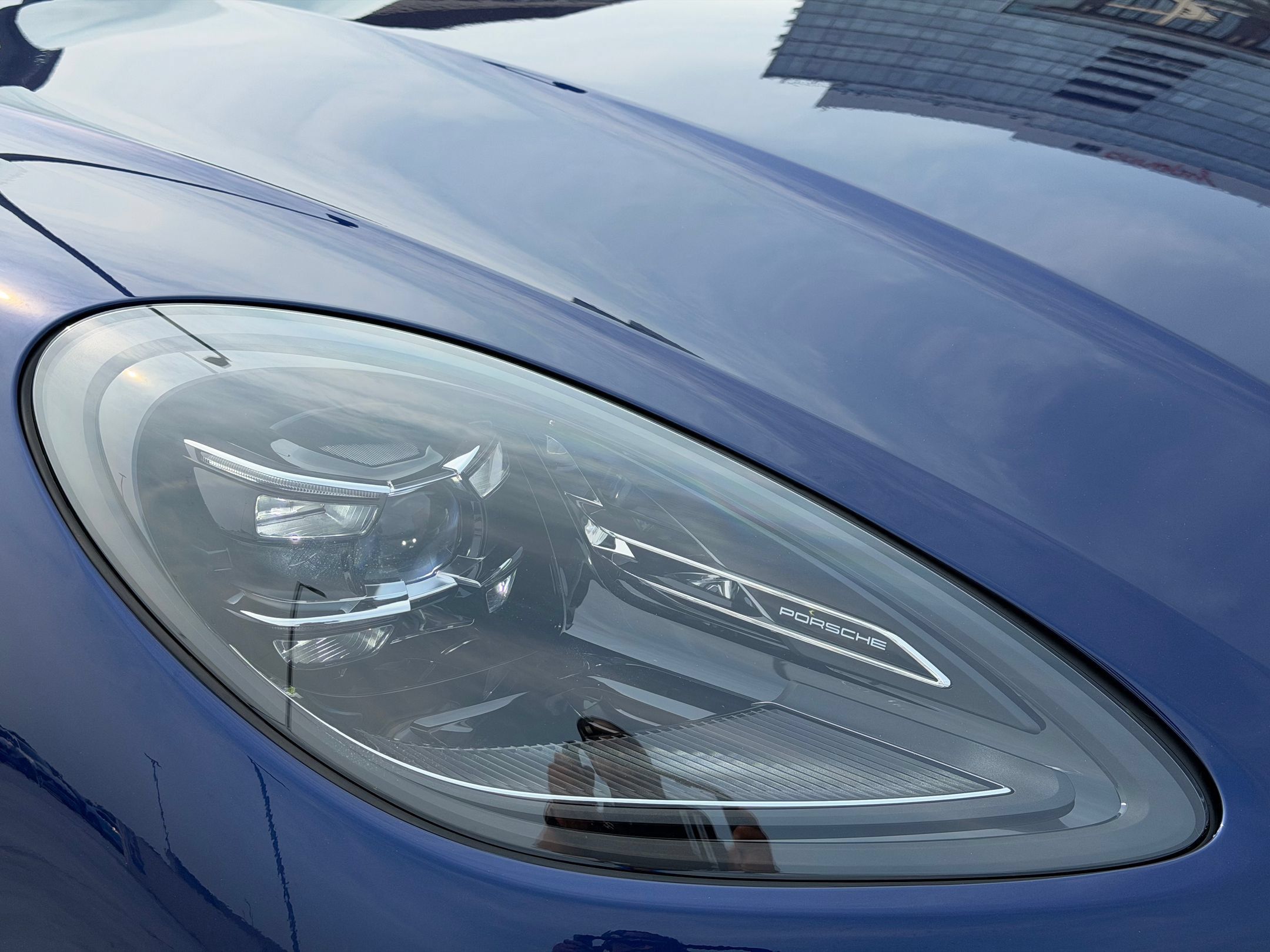 Used 2026 Porsche Macan AWD/4WD image 11