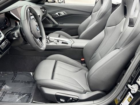 Certified 2023 BMW Z4 sDrive30i w/ Shadowloine Package image 18