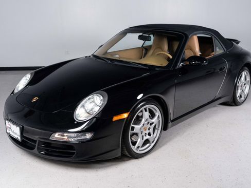 Used 2006 Porsche 911 Carrera RWD image 2