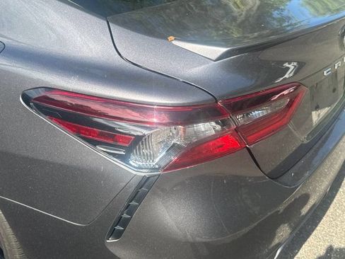 Used 2021 Toyota Camry SE w/ Convenience Package FWD image 9