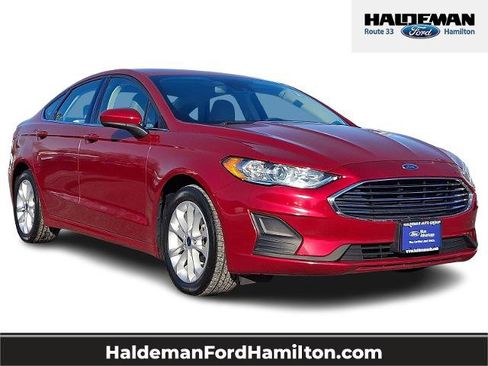 Certified 2020 Ford Fusion SE image 1