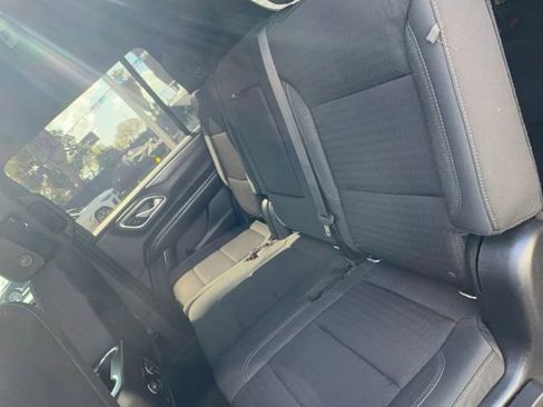 Used 2021 Chevrolet Suburban LS image 33