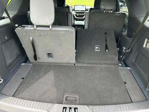 Used 2025 Ford Explorer ST-Line AWD/4WD image 16