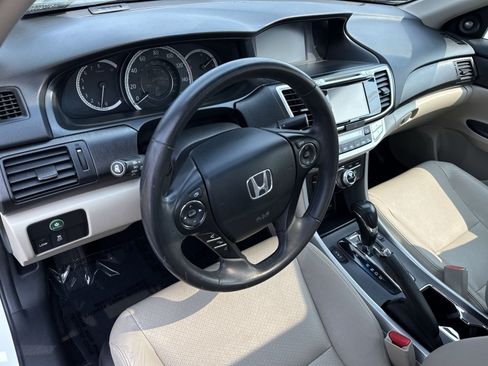 Used 2015 Honda Accord EX-L image 16