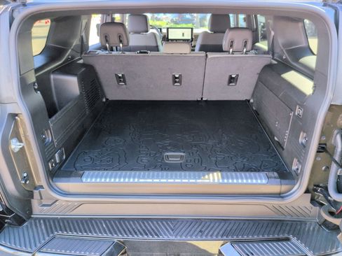 Used 2024 GMC Hummer EV 2X w/ Extreme Off-Road Package image 30