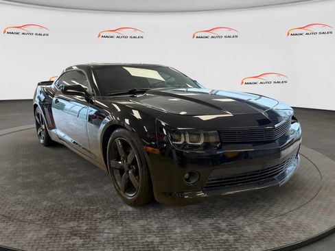 Used 2015 Chevrolet Camaro LT w/ 1LT Preferred Package RWD image 5