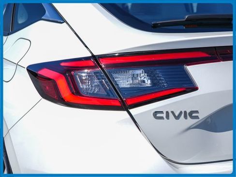 Used 2024 Honda Civic EX-L image 6