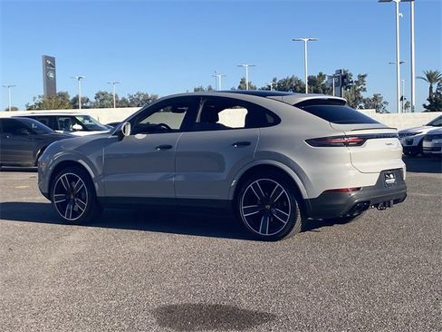 Used 2022 Porsche Cayenne S image 30