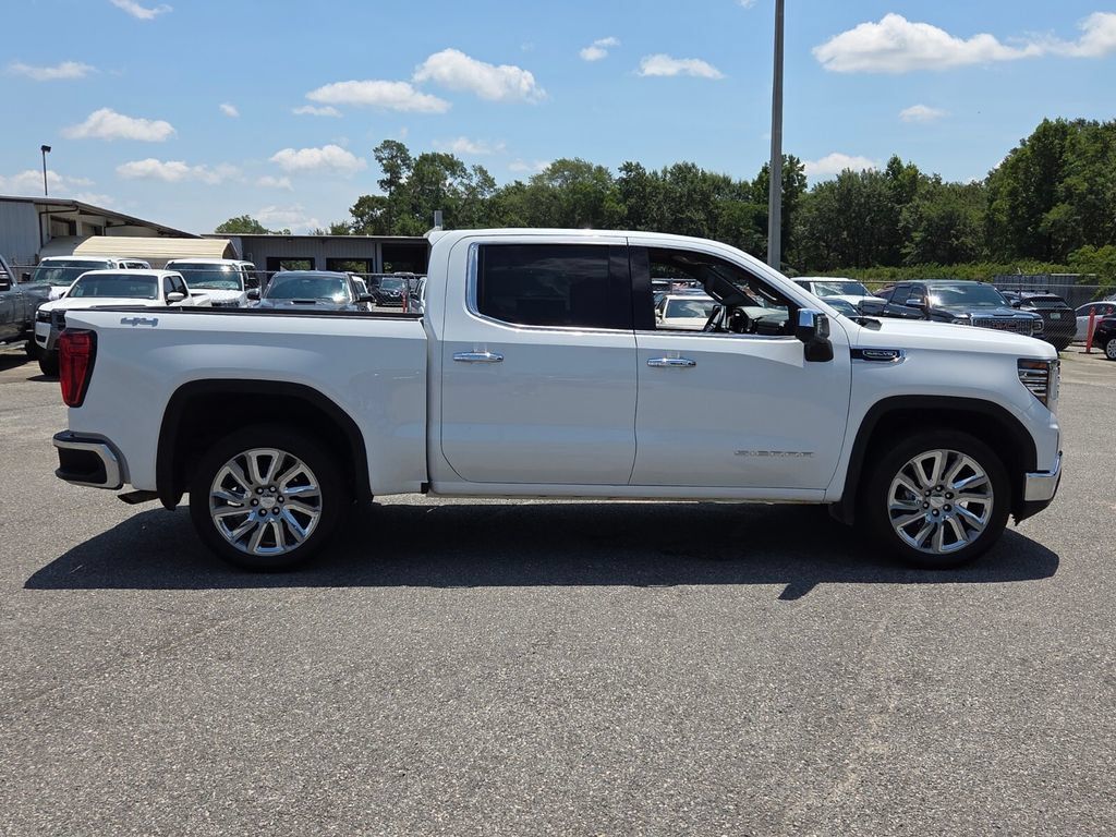 Certified 2026 GMC Sierra 1500 SLT AWD/4WD image 11