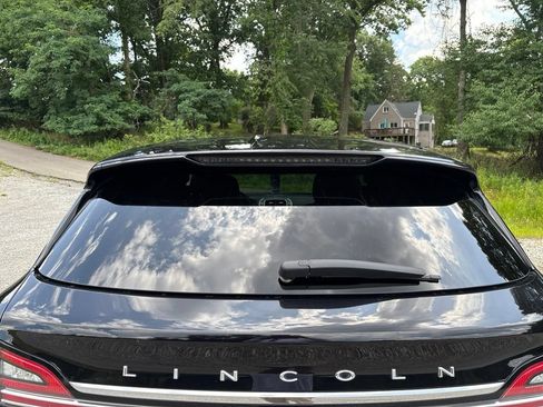 Used 2020 Lincoln Nautilus Reserve w/ Monochromatic Package AWD/4WD image 5
