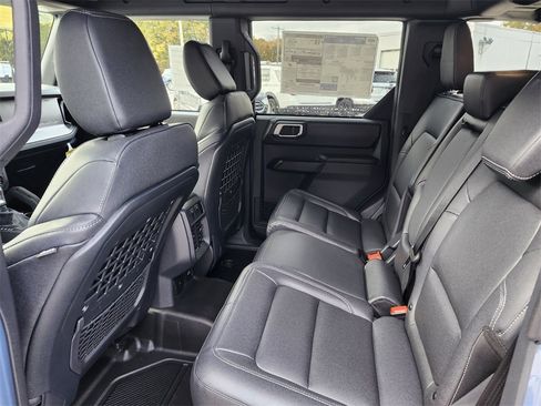 New 2025 Ford Bronco Badlands image 16