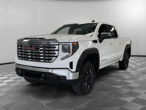 Used 2023 GMC Sierra 1500 SLE image 4